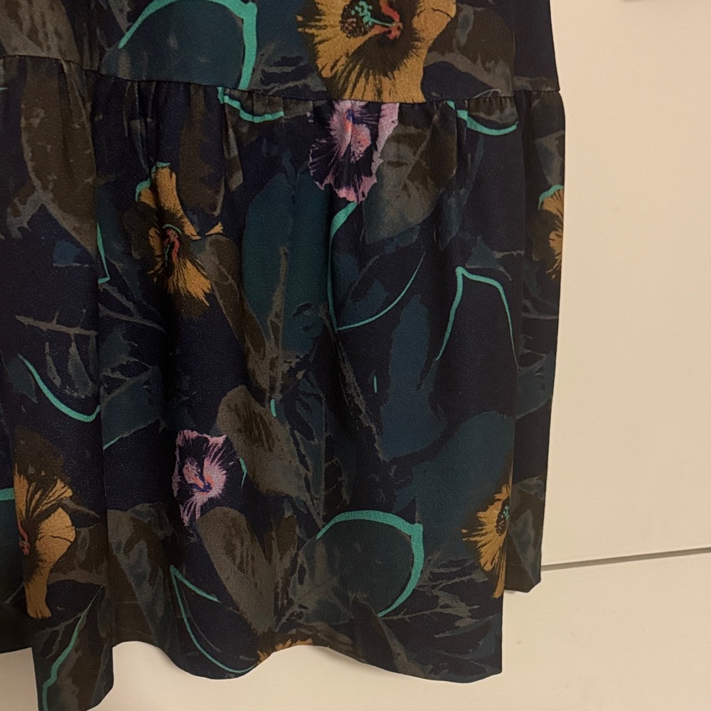 Closet Black Dress with Floral Design - Picture 3 of 6